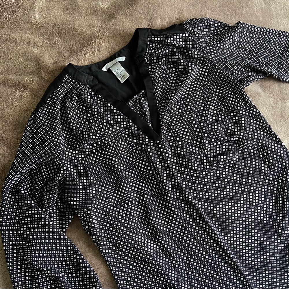 2 FOR $25 ✨ H&M | V-Neck Blouse